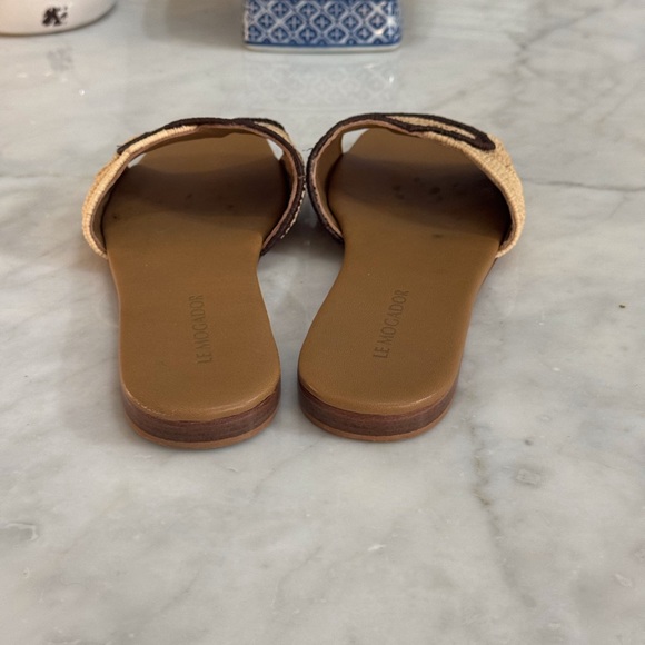 🤎 LE MOGADOR NUDE AND BROWN VOLAKAS FLATS! - Picture 6 of 9